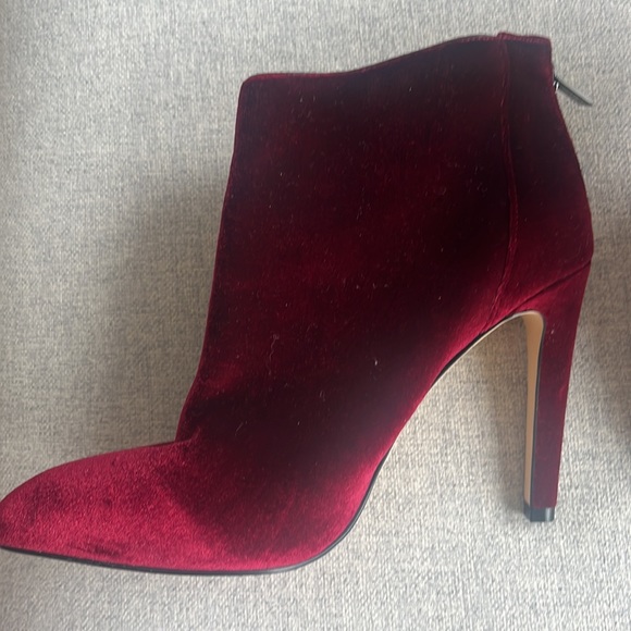 Burgundy Velvet Ava & Aiden Heeled Boots - Picture 3 of 9